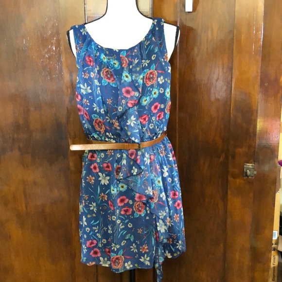 NWOT-Beautiful Women’s Sleeveless Dress Size L - Picture 1 of 4
